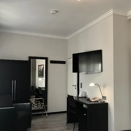 Hotel Mauritius Komfort In Der Altstadt 3*
