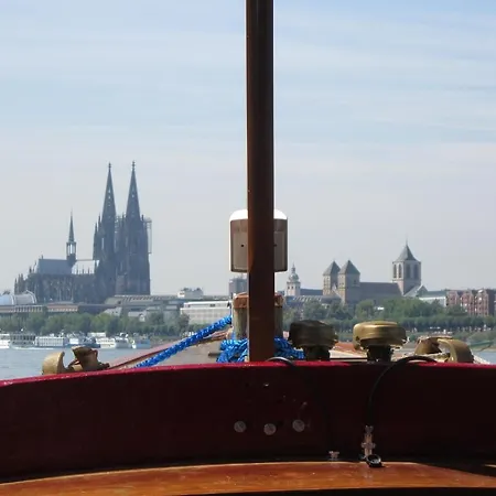 Vandrerhjem Weltempfaenger Backpacker Köln