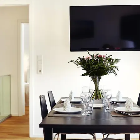 Homebase - Serviced Apartment *
