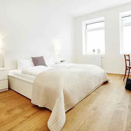 Homebase - Serviced Apartment *