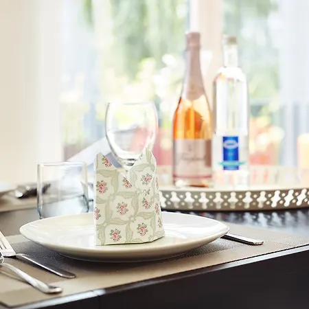 Apartment Homebase - Serviced *
