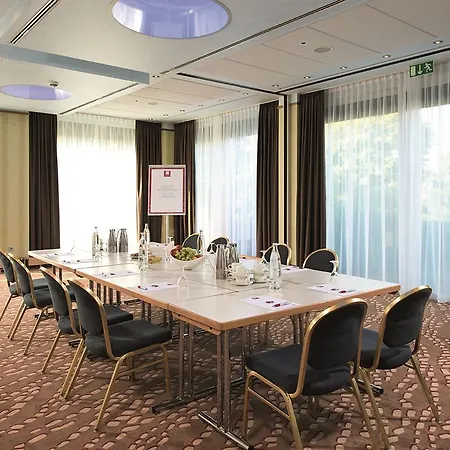 Leonardo 4* Köln