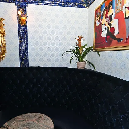 Monte Christo Hotel