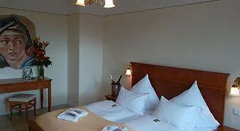 Hotel Xii Apostel 3*