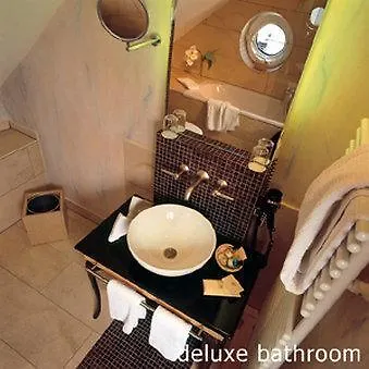 Classic Harmonie Hotel 3*