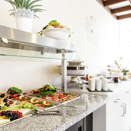 Messehotel Koeln-deutz 호텔 3*
