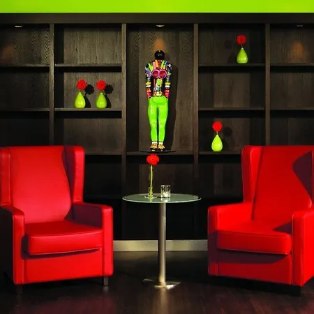 Friends Hotel 3*