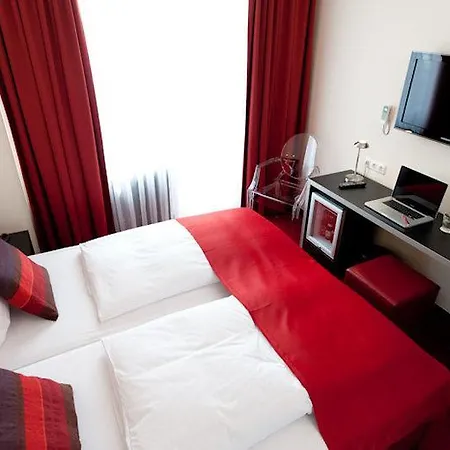 Esplanade 3*
