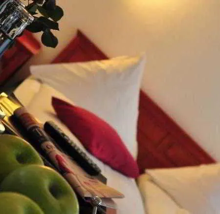 Cerano Am Dom Hotel 3*
