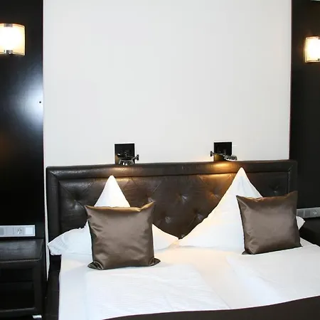 Mauritius Komfort In Der Altstadt Hotel Keulen