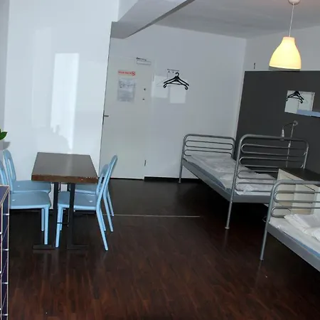 Station - For Backpackers Hostel *