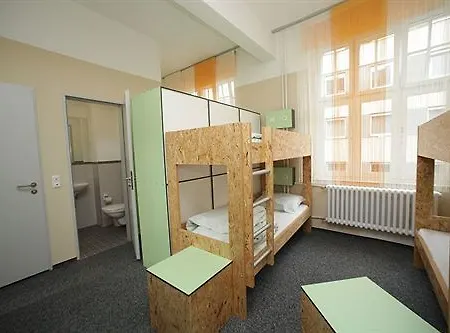 Pathpoint - Backpacker Hostel *
