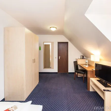 Mariella Hotel 3*