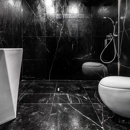 Hotel Black 4*
