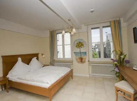 Xii Apostel Hotel 3*