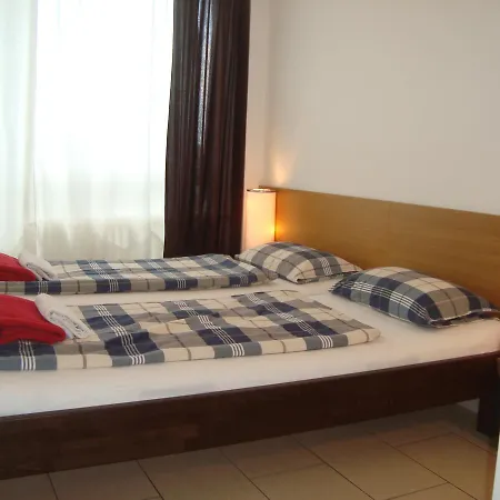 Bermuda Triangle 3* Colonia