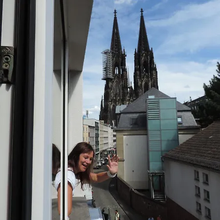 Hotel Sandmanns Am Dom Cologne