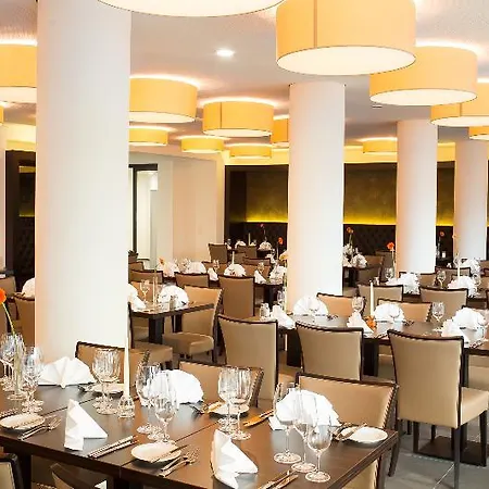 Stadthotel Am Römerturm Hotel 4*