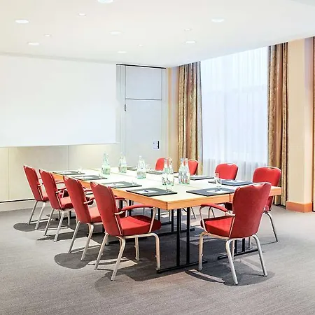 Hotel Nh Collection Mediapark 4*