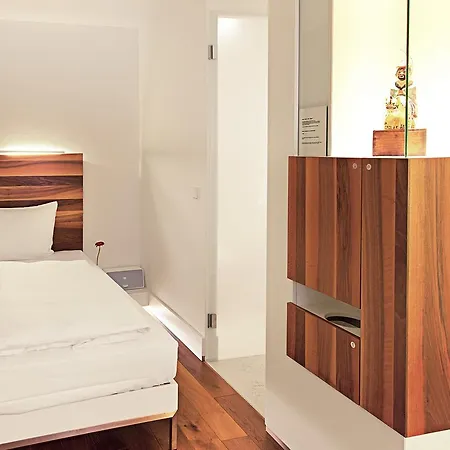 Hopper St. Josef Hotel 4*