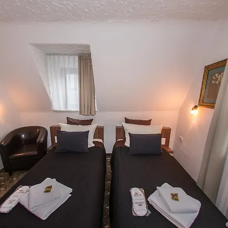 Und Restaurant Loewenbraeu