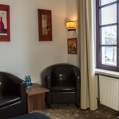 Und Restaurant Loewenbraeu 3* Cologne