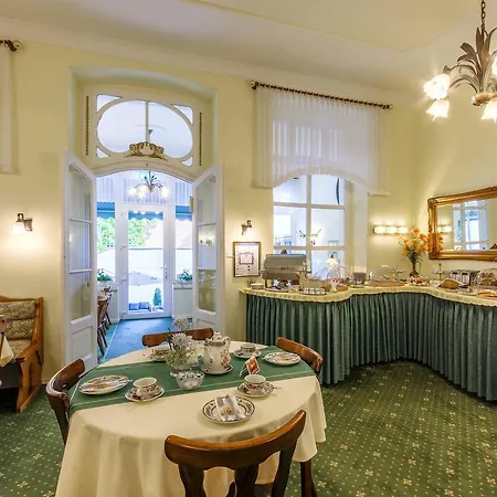 Weber Hotel