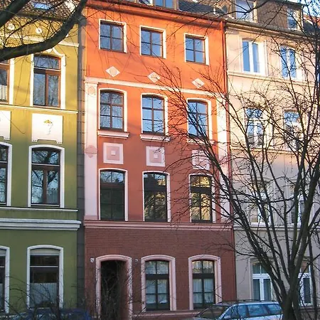 Am Helenenwall 2*