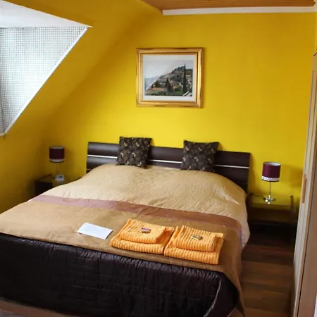Stayincologne Bed and breakfast 2*