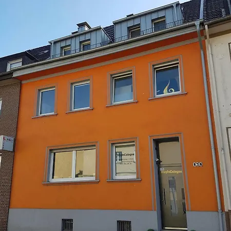 Stayincologne Bed and breakfast 2*