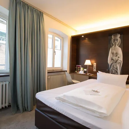 Stern Am Rathaus Hotel 3*