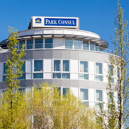 Plaza Premium Hotel