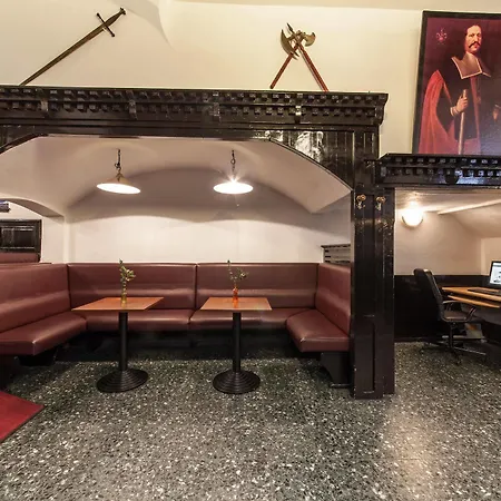 Ahl Meerkatzen Hotel 3*