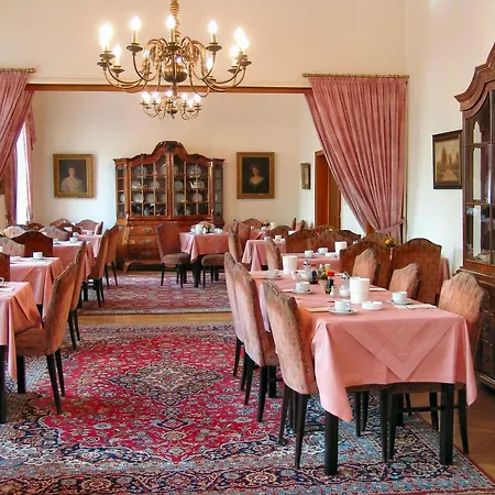 Hotel Tante Alma's Lasthaus Am Ring 3*