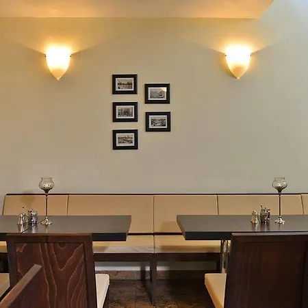 Domstern Hotel
