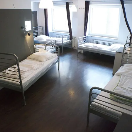 Hostel Station - For Backpackers