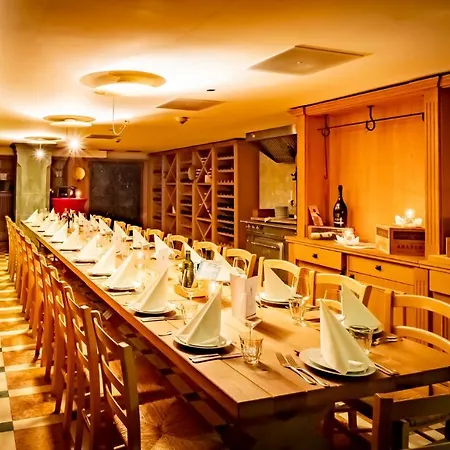Hotel Xii Apostel