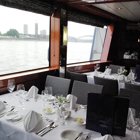 Botel Fairtours Hotelschiff Travel Marvel Jewel***** Cologne