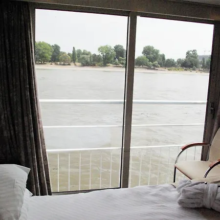 Botel Fairtours Hotelschiff Travel Marvel Jewel***** Cologne