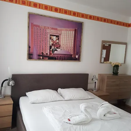 Hotel Storch 2*