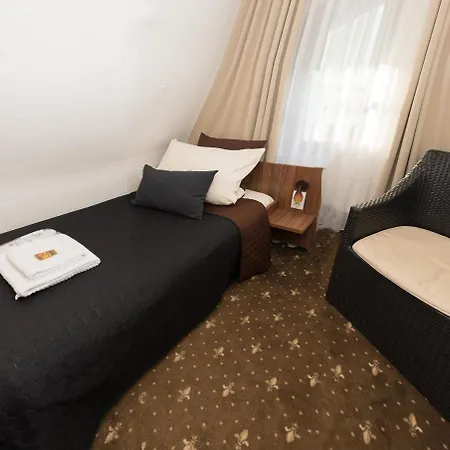 Hotel Und Restaurant Loewenbraeu