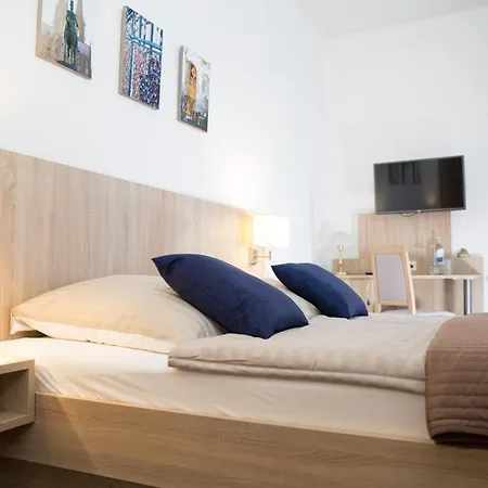 Pilar Garni 3* Cologne