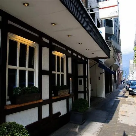 Dom Am Romerbrunnen Hotel 3*