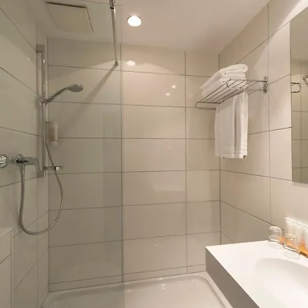 Wyndham Hotel 4*