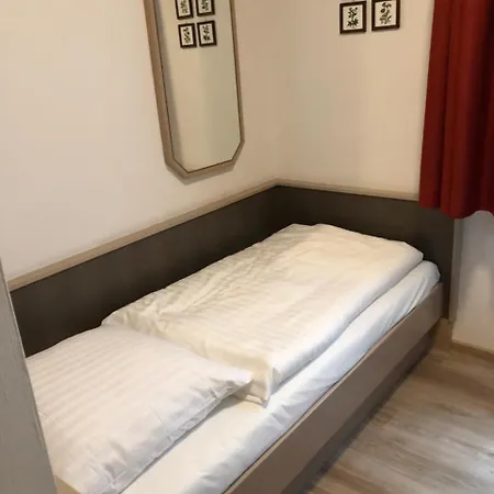 Gaestehaus Wilms Homestay *