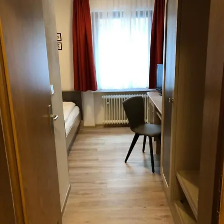 Gaestehaus Wilms Homestay *