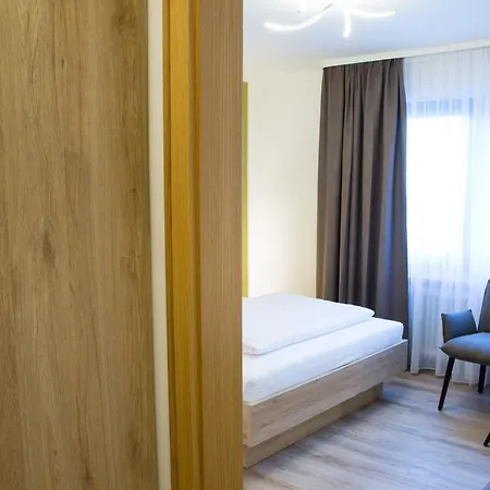 Homestay Gaestehaus Wilms Cologne