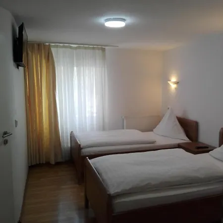 Restaurant 1000 Hotell