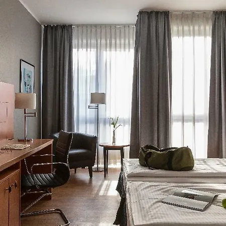 Hotel Plaza Premium Cologne