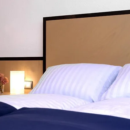 Residenz Am Dom Boardinghouse 4* Cologne